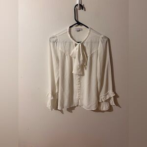 Carolina Belle Cream Button Down Blouse Size Medium